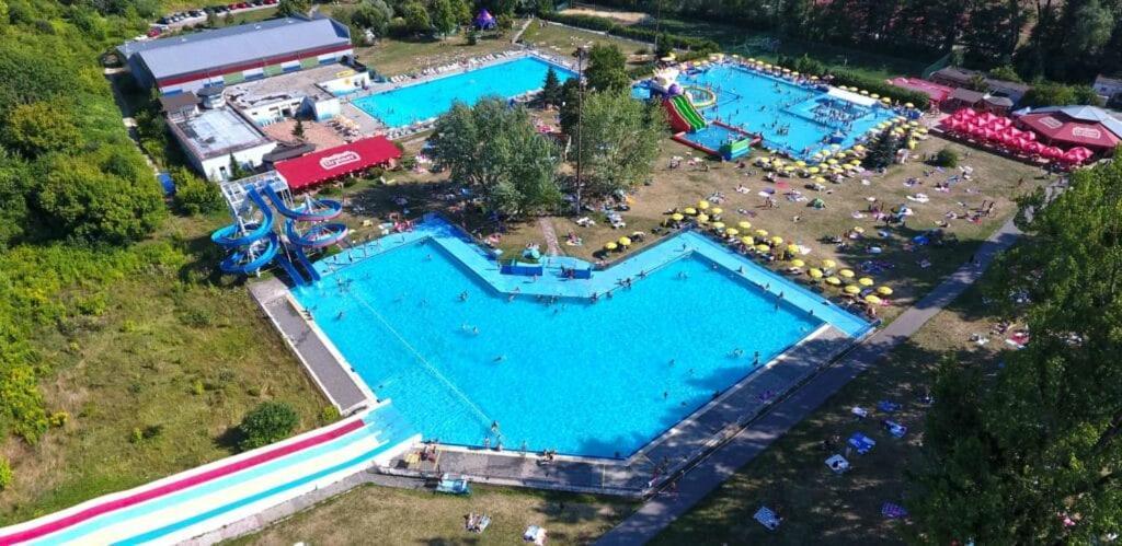 Alure Residences 1 & 24H Self Check-In, Free Parking In Front Of The Apartment Building, New Building, Terrace, Cafe With Breakfast In The Apartment Building, Next To The Aqua Park Bańska Bystrzyca Zewnętrze zdjęcie